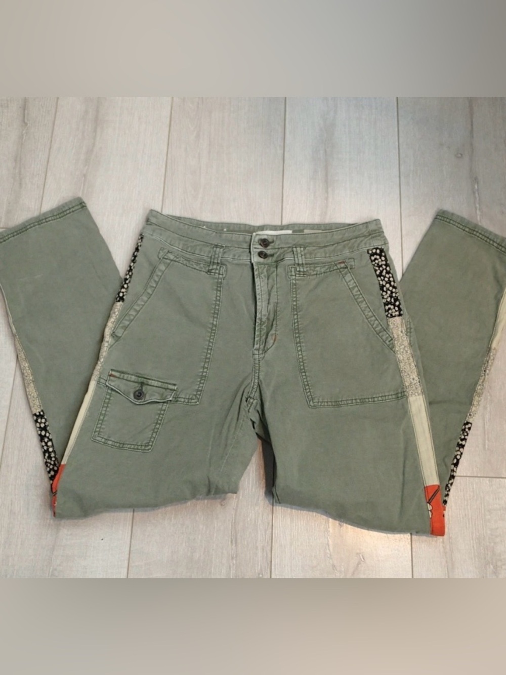 Anthropologie Olive Green Cargo Pants - Size 31 🫒